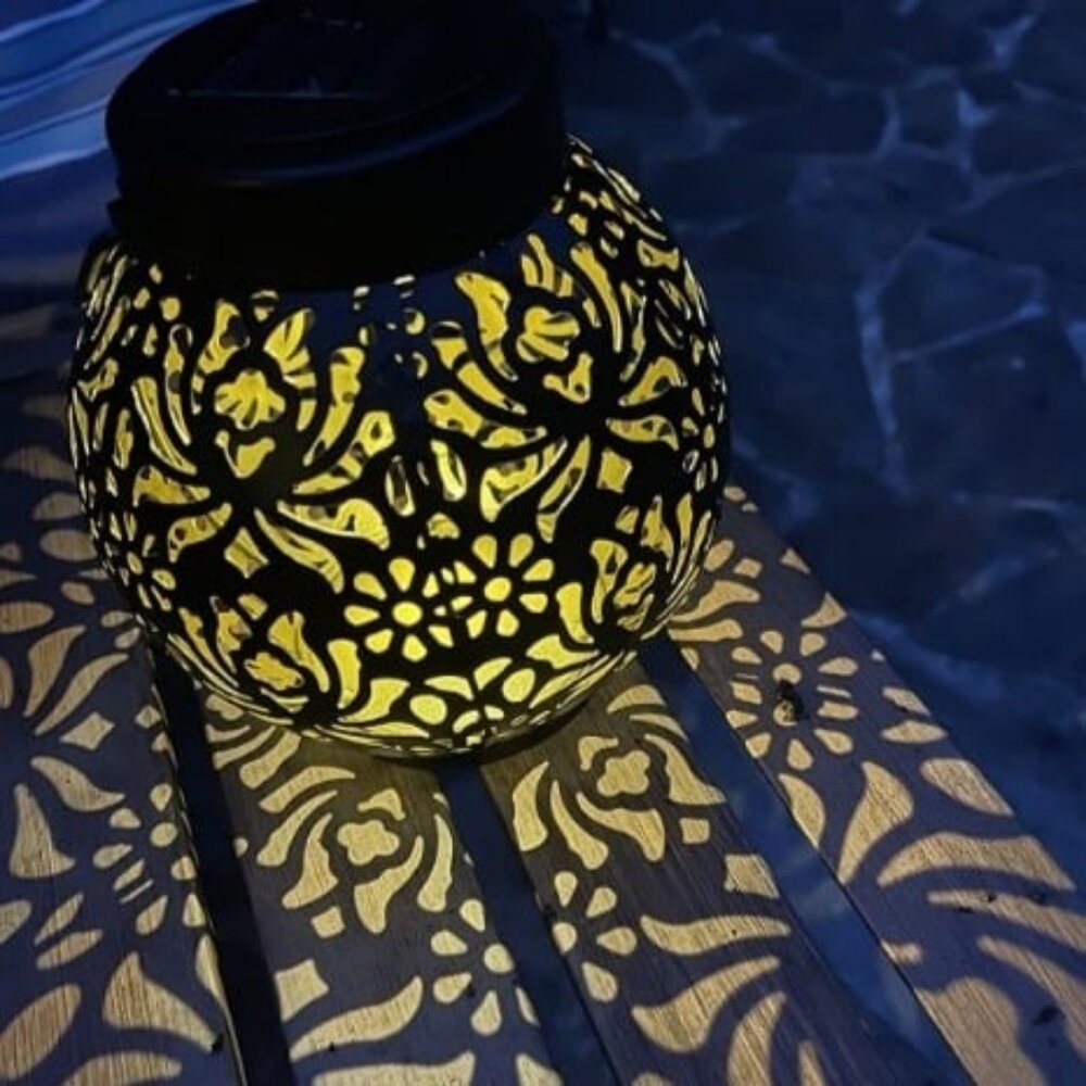 2 Pack Outdoor Solar Hanging Lantern Lights Decor Christmas Light for Garden